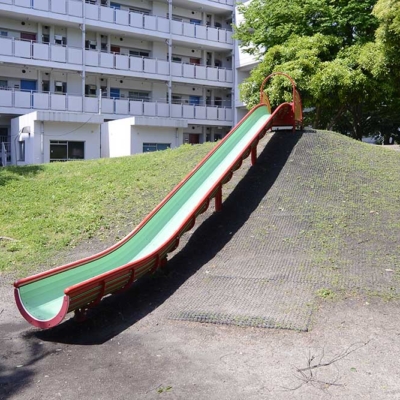 滑り台（青和コミュニティ公園）