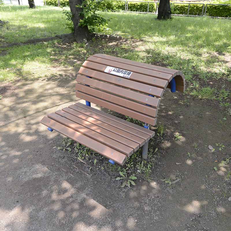 背伸ばしベンチ（道海公園）