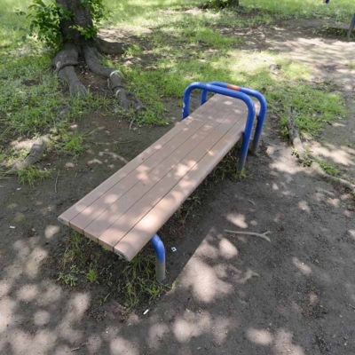 腹筋ベンチ（道海公園）