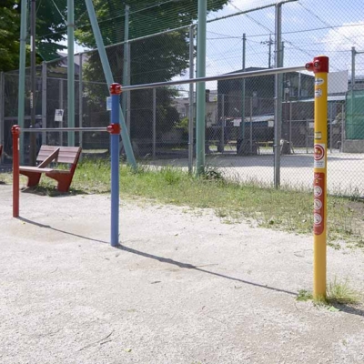 gotanno-playground-equipment-4 鉄棒(五反野公園)