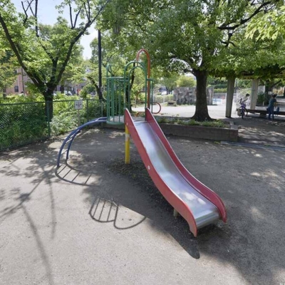 滑り台（五反野コミュニティ公園）