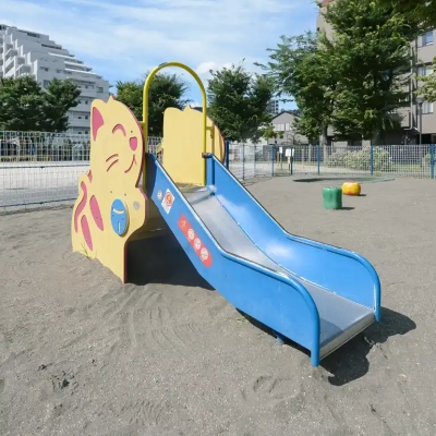 gotyouda-youji-2 幼児用滑り台(五丁田公園の幼児コーナー)