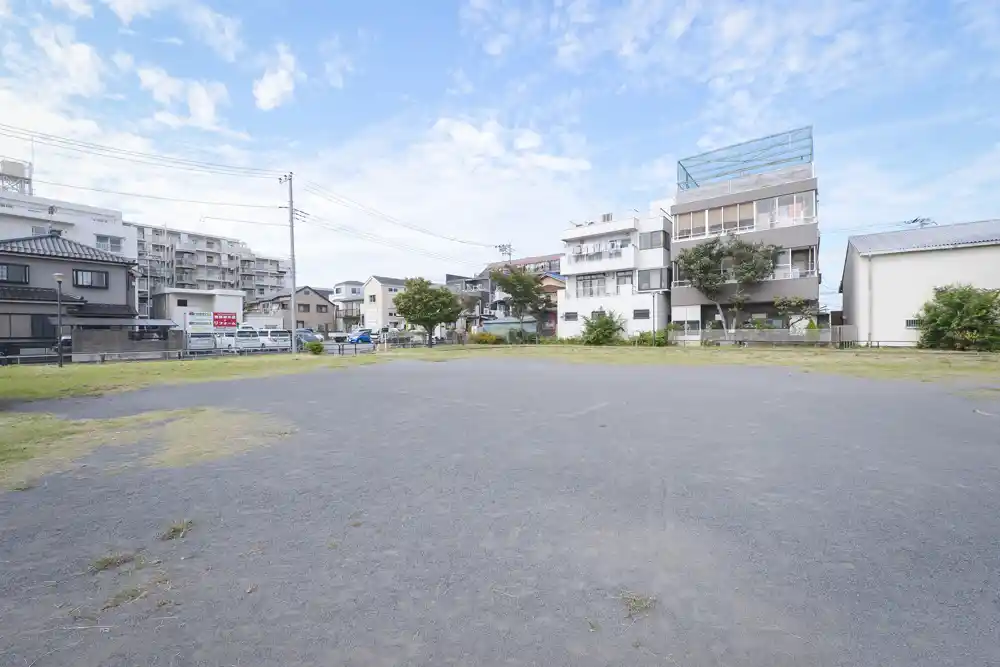 八十町公園の多目的広場（ボール遊び）