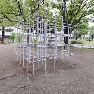 ジャングルジム（東綾瀬公園）