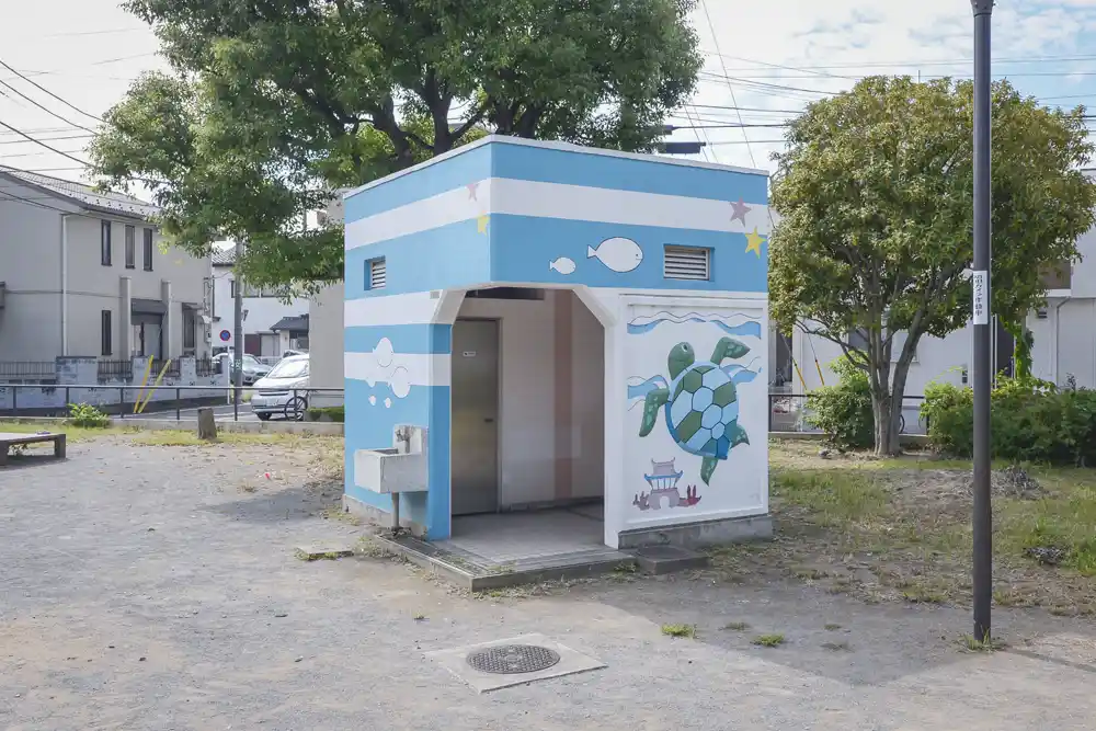 higashihokima-toilet-1 東保木間公園のトイレ