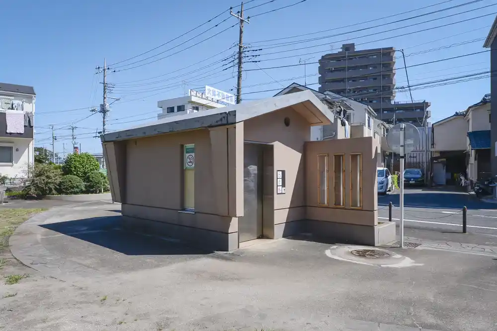 higashiikouh-toilet-1 東伊興淵之宮公園のトイレ
