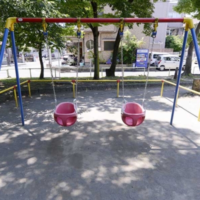 幼児用ブランコ（一ツ家第一公園）