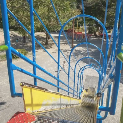 hujidukanishi-playground-equipment-17 葛飾区藤塚西公園にある大きなロケット滑り台