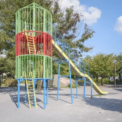 hujidukanishi-playground-equipment-4 葛飾区藤塚西公園にある大きなロケット滑り台