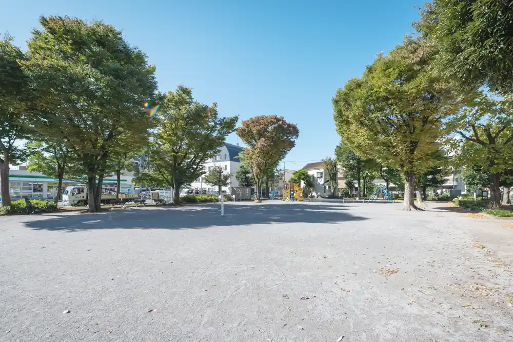 袋橋公園の多目的広場