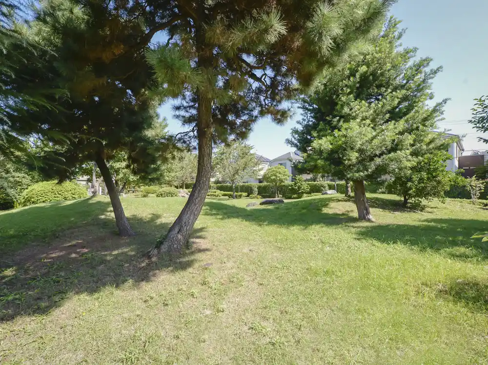 伊興四丁目公園の庭園