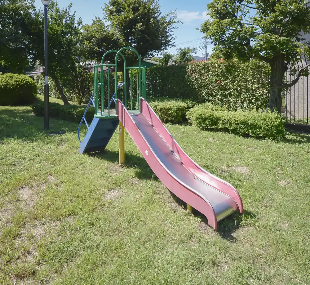 ikou4-playground-equipment-2 伊興四丁目公園の滑り台