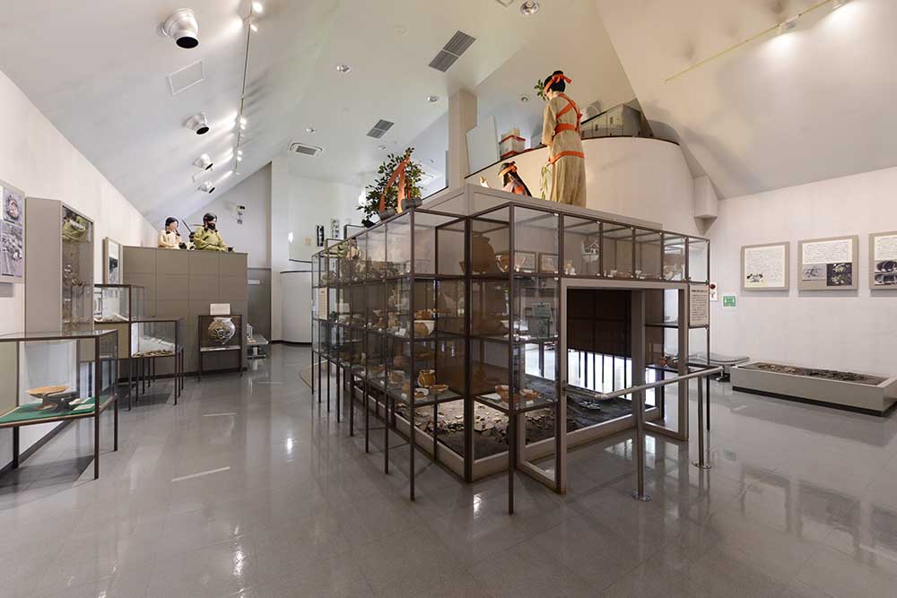 ikouiseki-hall-1 展示館(伊興遺跡公園)