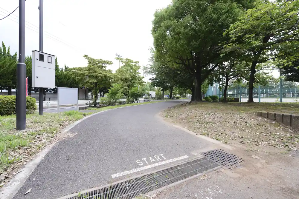 入谷中央公園のウォーキングコース、スタート地点