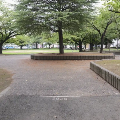 入谷中央公園のウォーキングコース、292メートル地点