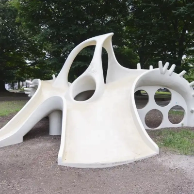 入谷中央公園の大きな滑り台