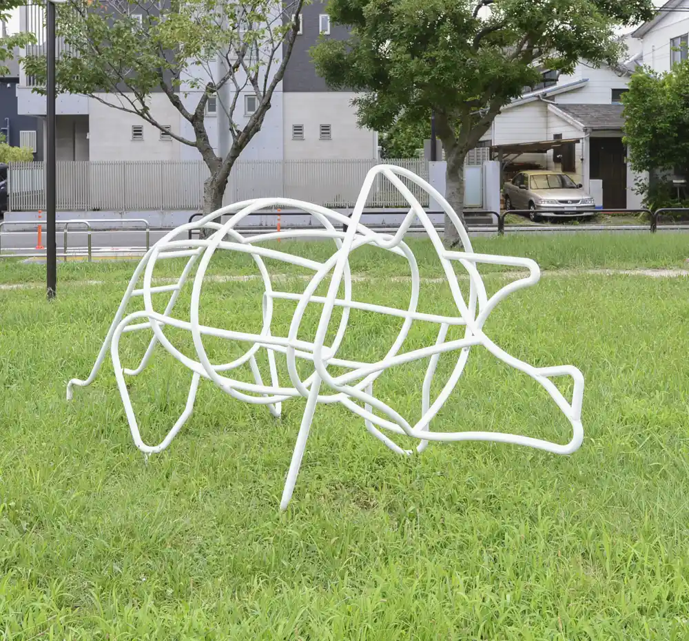 入谷中郷南恐竜公園の恐竜のジャングルジム