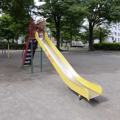 滑り台（石塚公園）