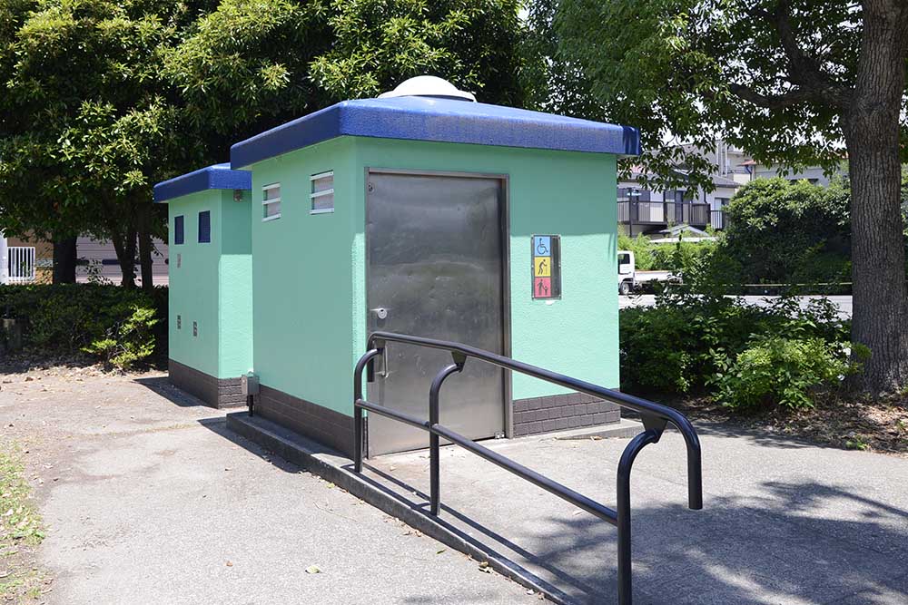 トイレ（陣川戸公園）