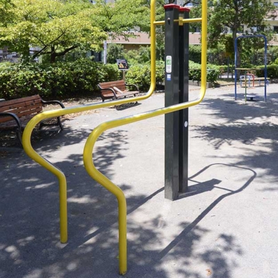 パラレルハンガー（陣川戸公園）