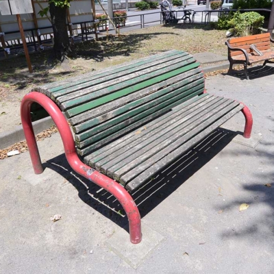 背伸ばしベンチ（陣川戸公園）