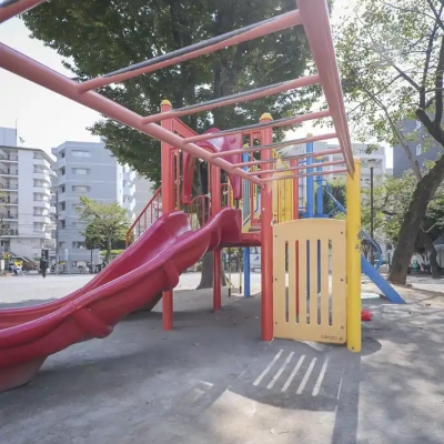 亀有公園にあるコンビネーション遊具