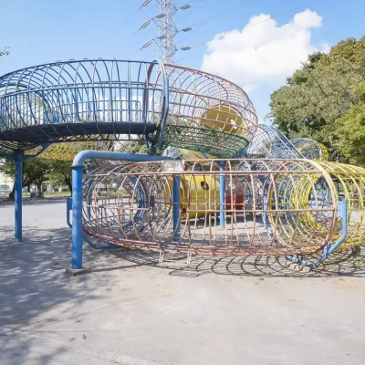 kamichibasunahara-playground-equipment-1 上千葉砂原公園の大型遊具「メビウスの輪」