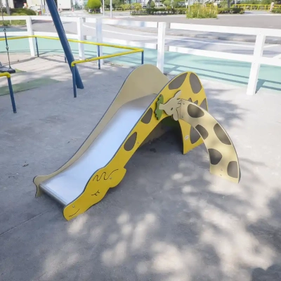 kamichibasunahara-playground-equipment-10 上千葉砂原公園にある幼児用滑り台