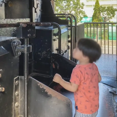 kamichibasunahara-train-6 上千葉砂原公園にある蒸気機関車の展示、運転席に入れる