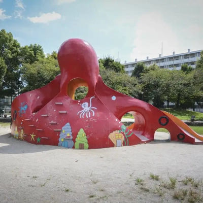 上沼田北公園のタコ滑り台