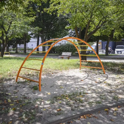 上沼田北公園のラダー遊具