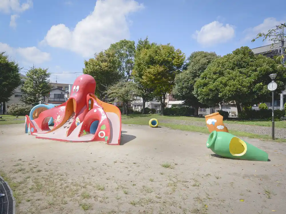 上沼田北公園のタコ滑り台