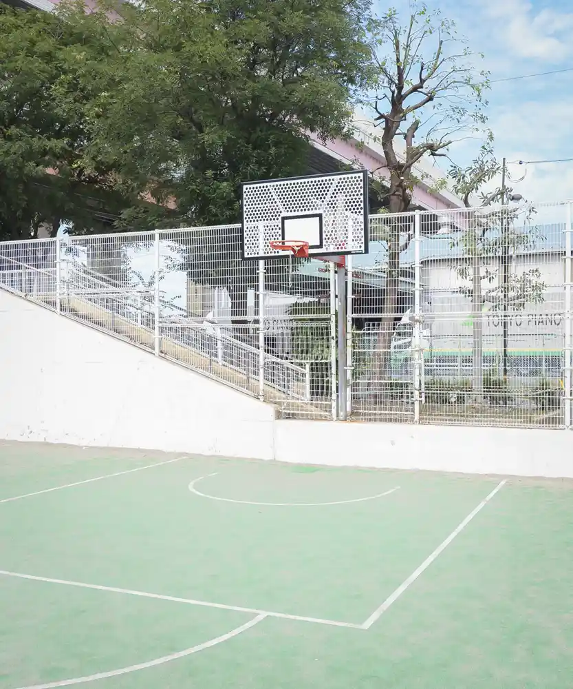 kawabata2-square-2 川端第二公園の広場にあるバスケットボールのゴール