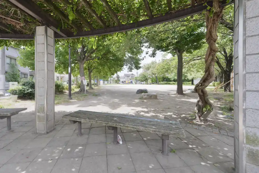 kitakahei-square-5 北加平公園のベンチ