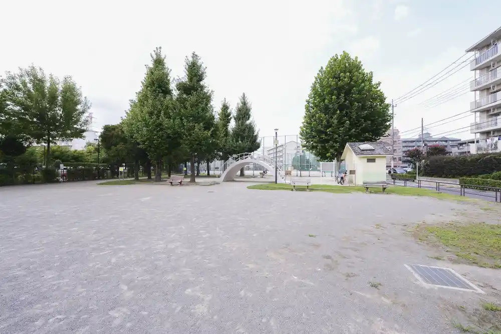 北宮城町公園の広場