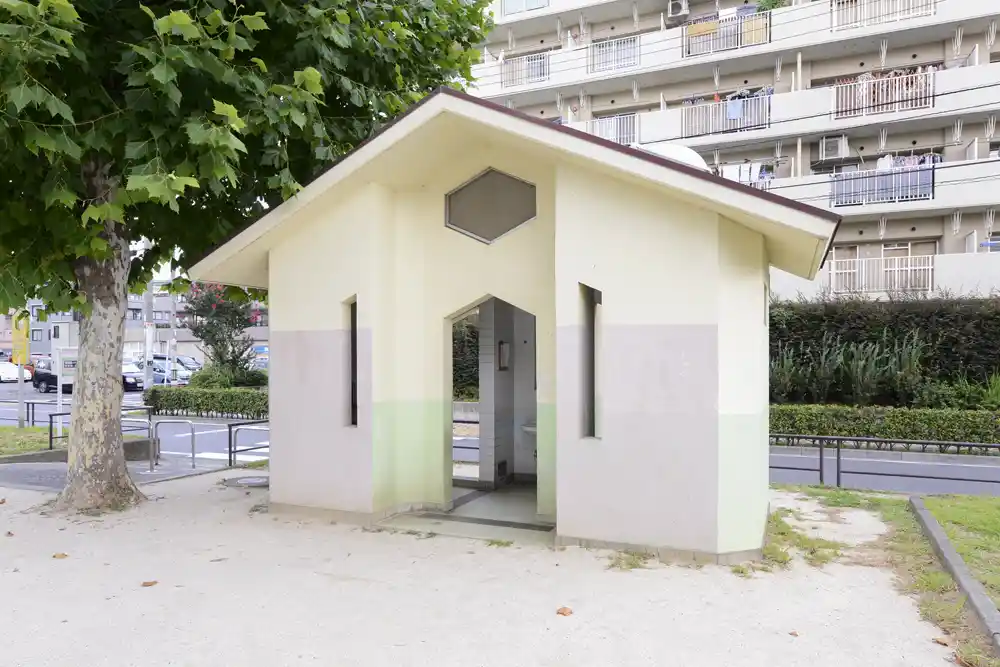 北宮城町公園のトイレ