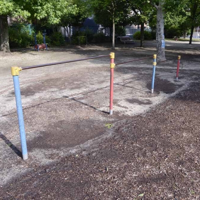 kitasanya-playground-equipment-8 鉄棒(北三谷公園)