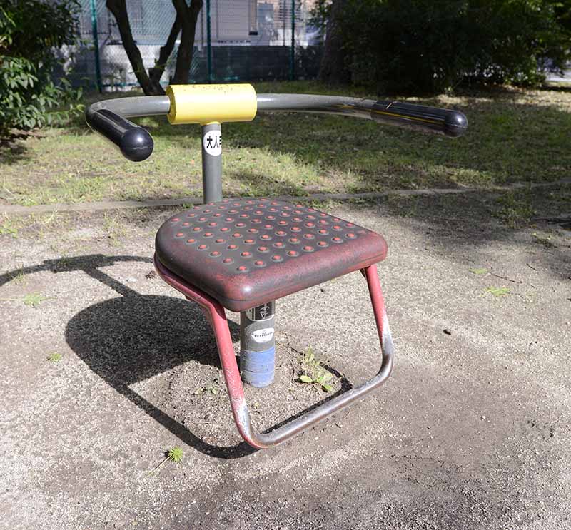 kitasanya-training-1 腰ひねり健康器具(北三谷公園)