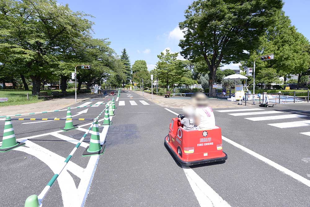 kitashikahama-batterycar-1 バッテリーカー(北鹿浜公園)