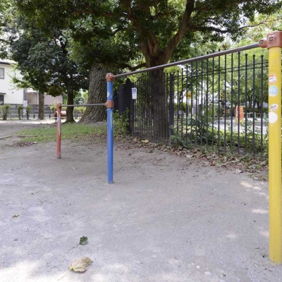 鉄棒（北鹿浜公園）