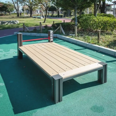 小菅東スポーツ公園にあるトレーニング器具