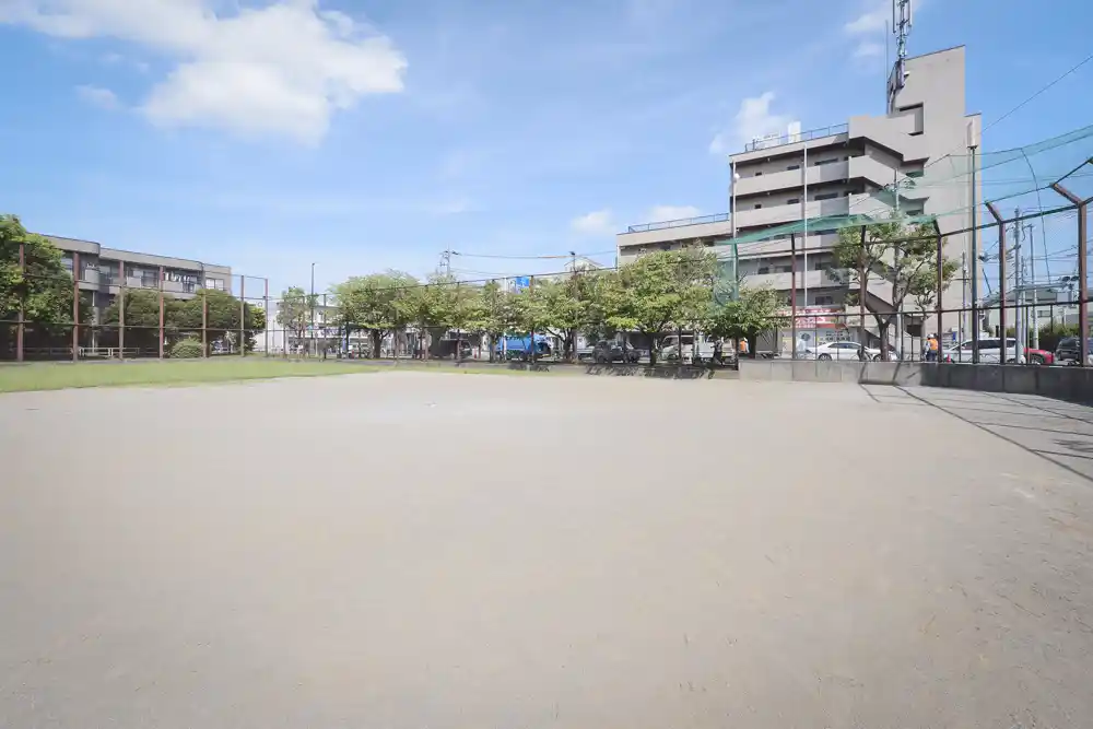 江北公園の多目的広場