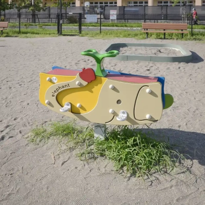 江北平成公園のロッキング遊具