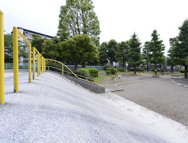 kuriroku-playground-equipment-10 大きな滑り台(栗六公園)