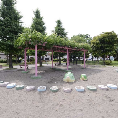kuriroku-playground-equipment-13 広い砂場(栗六公園)