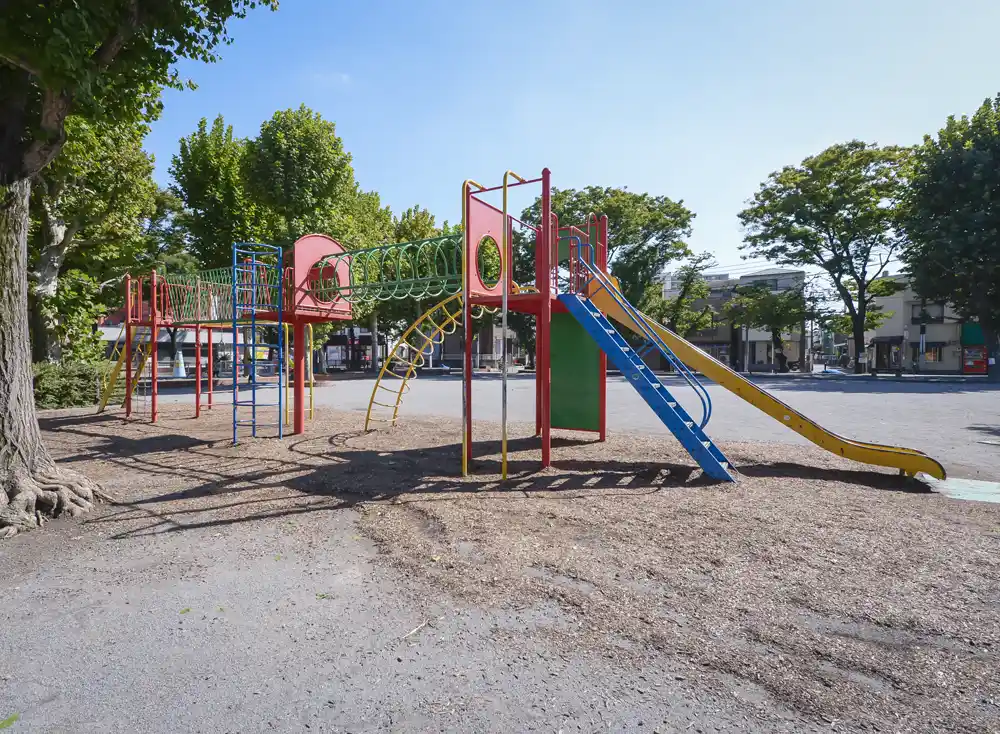 南宮城公園にあるコンビネーション遊具