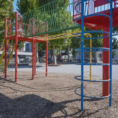 南宮城公園にあるコンビネーション遊具