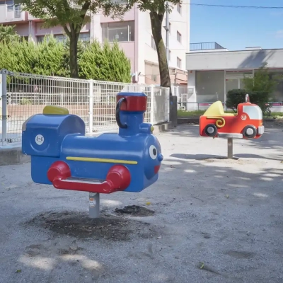 南宮城公園にあるロッキング遊具