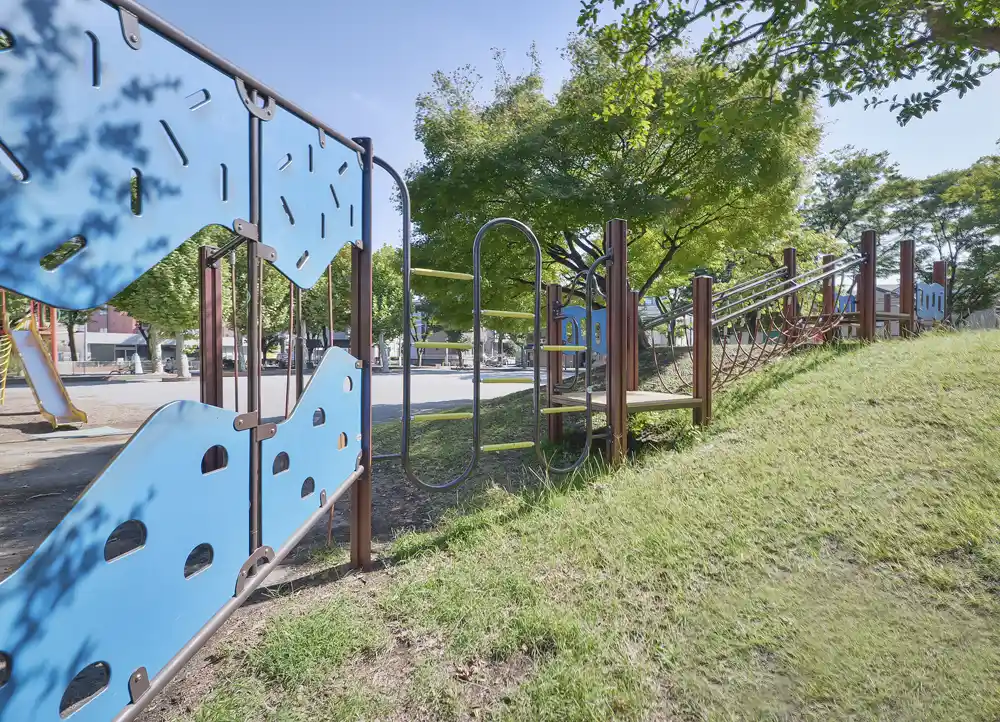 南宮城公園にあるアスレチック遊具