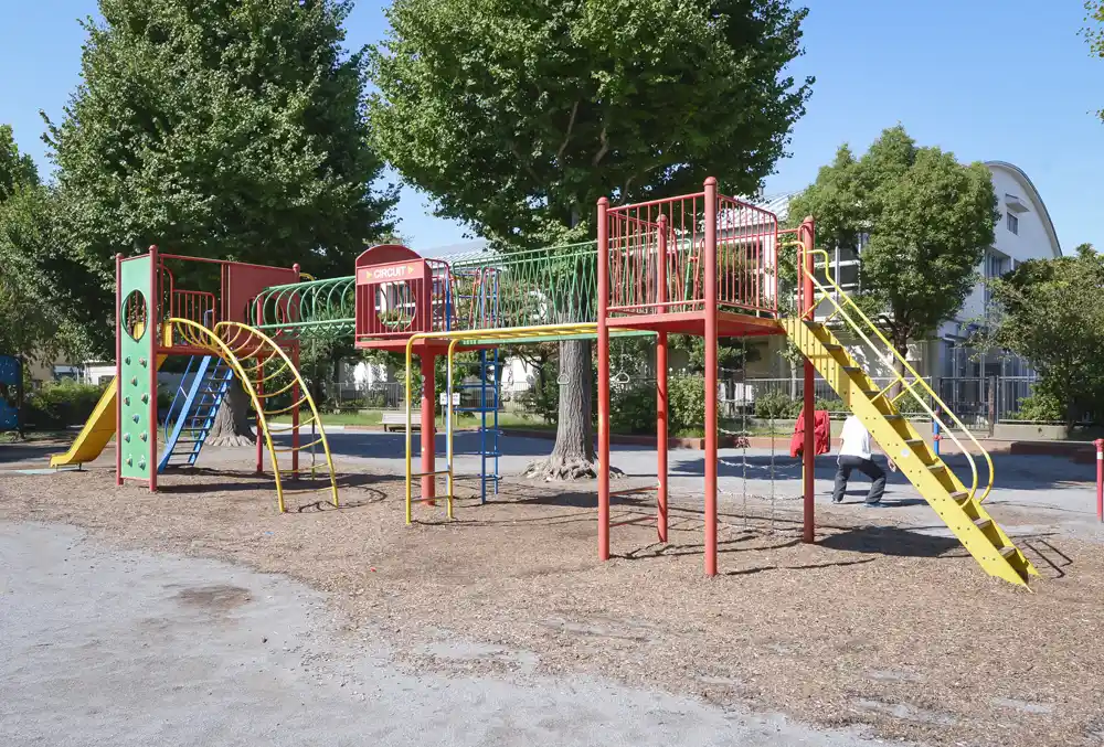 南宮城公園にあるコンビネーション遊具